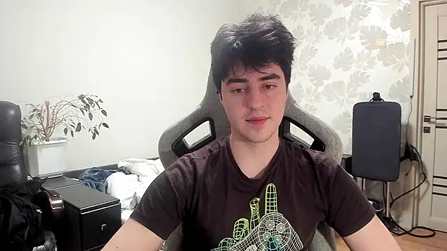 Snapshot of Knuckles17 chatting on 02-15-26, 04:14 Knuckles17 online show from 02-15-26, 04:14