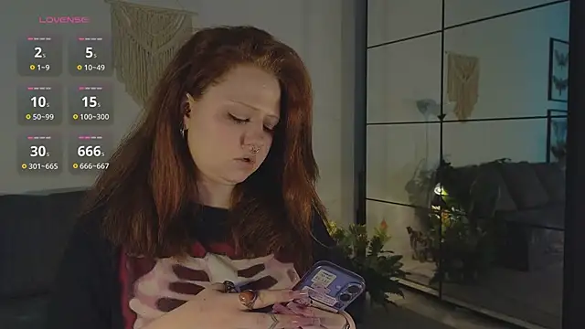 Snapshot of bitchofsun_ chatting on 03-02-26, 11:39 bitchofsun online show from 03-02-26, 11:39