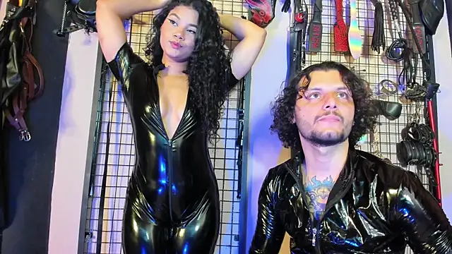 Snapshot of Twisted_Fantasy chatting on 12-22-24, 06:26 Twisted Fantasy online show from 12-22-24, 06:26