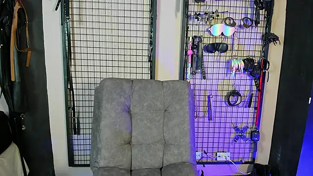 Snapshot of Twisted_Fantasy chatting on 01-23-25, 03:22 Twisted Fantasy online show from 01-23-25, 03:22