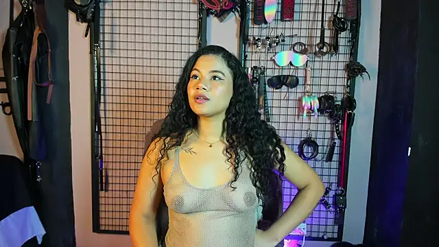 Snapshot of Twisted_Fantasy chatting on 01-26-25, 02:56 Twisted Fantasy online show from 01-26-25, 02:56