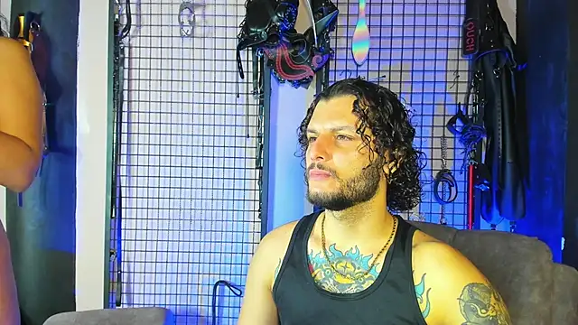 Snapshot of Twisted_Fantasy chatting on 02-04-25, 12:11 Twisted Fantasy online show from 02-04-25, 12:11