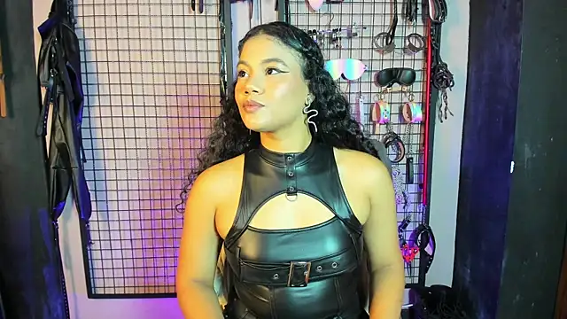 Snapshot of Twisted_Fantasy chatting on 02-16-25, 12:30 Twisted Fantasy online show from 02-16-25, 12:30