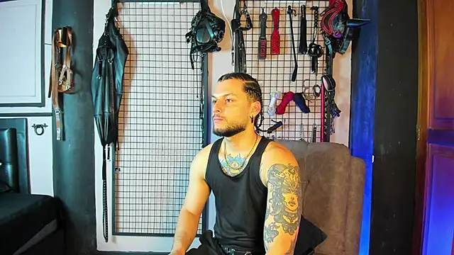 Snapshot of Twisted_Fantasy chatting on 03-03-25, 12:16 Twisted Fantasy online show from 03-03-25, 12:16