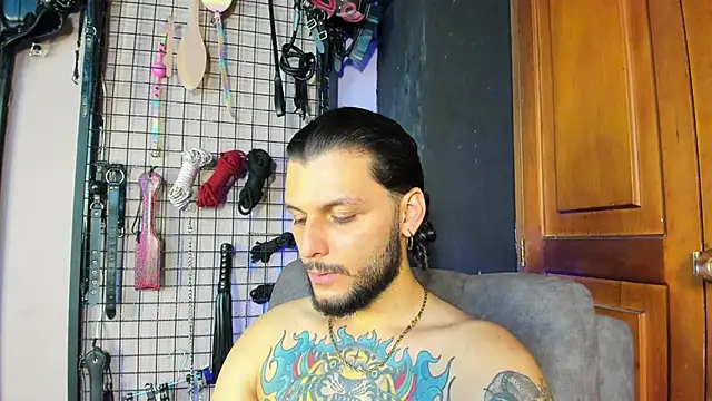 Snapshot of Twisted_Fantasy chatting on 03-16-25, 12:45 Twisted Fantasy online show from 03-16-25, 12:45