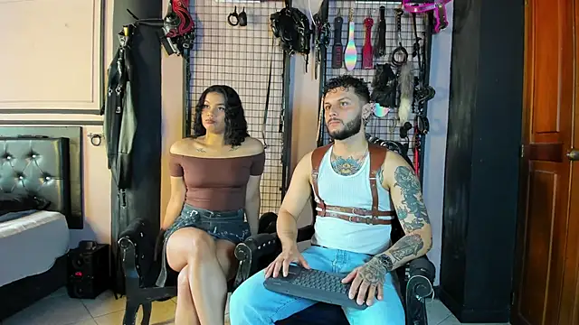 Snapshot of Twisted_Fantasy chatting on 12-14-25, 08:57 Twisted Fantasy online show from 12-14-25, 08:57