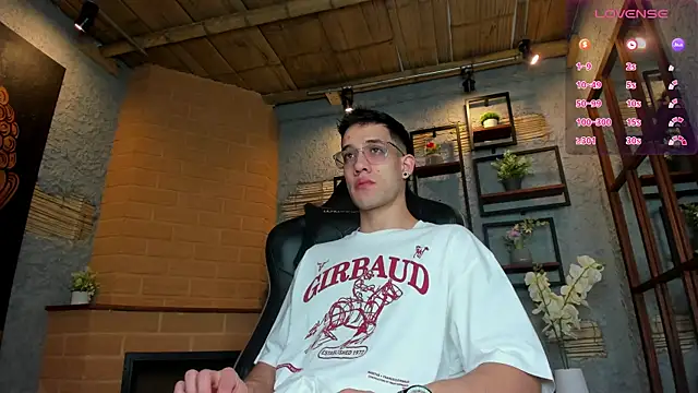 Snapshot of alexgiraldo_ chatting on 01-26-25, 11:17 alexgiraldo online show from 01-26-25, 11:17