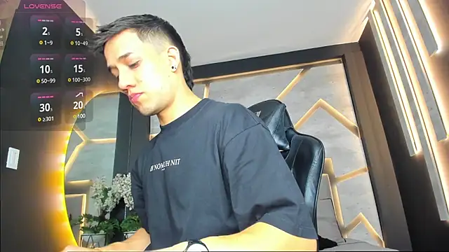 Snapshot of alexgiraldo_ chatting on 01-31-25, 11:13 alexgiraldo online show from 01-31-25, 11:13