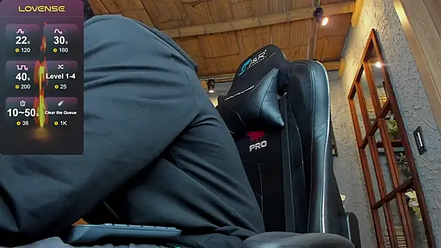 Snapshot of alexgiraldo_ chatting on 02-22-25, 02:19 alexgiraldo online show from 02-22-25, 02:19