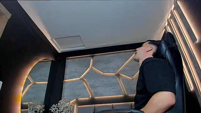 Snapshot of alexgiraldo_ chatting on 02-26-25, 02:46 alexgiraldo online show from 02-26-25, 02:46