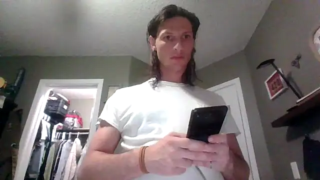 Snapshot of Edgeof26 chatting on 02-18-26, 12:06 Edgeof26 online show from 02-18-26, 12:06