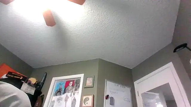 Snapshot of Edgeof26 chatting on 02-18-26, 11:11 Edgeof26 online show from 02-18-26, 11:11