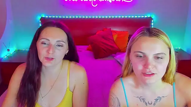 Snapshot of MagicEyess chatting on 12-14-24, 11:07 MagicEyess online show from 12-14-24, 11:07