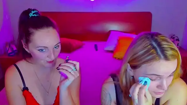 Snapshot of MagicEyess chatting on 12-27-24, 04:32 MagicEyess online show from 12-27-24, 04:32