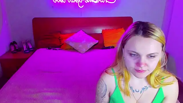 Snapshot of MagicEyess chatting on 01-17-25, 07:19 MagicEyess online show from 01-17-25, 07:19