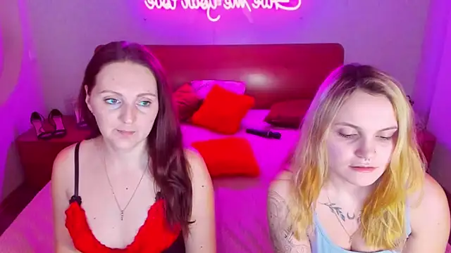 Snapshot of MagicEyess chatting on 02-06-25, 10:37 MagicEyess online show from 02-06-25, 10:37
