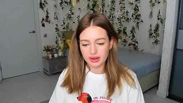 MiracleCurly online show from 10-12-25, 01:04