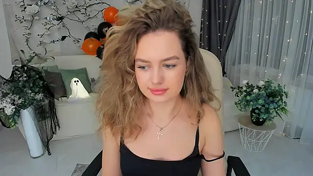 MiracleCurly online show from 10-28-25, 07:27