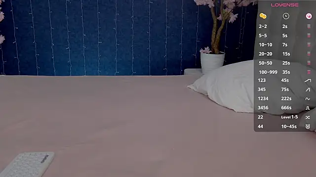 Snapshot of -Mirror-Girl- chatting on 02-16-25, 03:59 -Mirror-Girl- online show from 02-16-25, 03:59