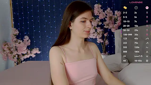 Snapshot of -Mirror-Girl- chatting on 11-22-25, 04:44 -Mirror-Girl- online show from 11-22-25, 04:44