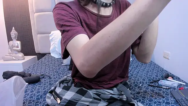 Hecatee 77 online show from 02-19-25, 07:38