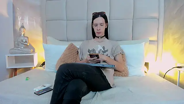 Hecatee 77 online show from 09-12-25, 07:47