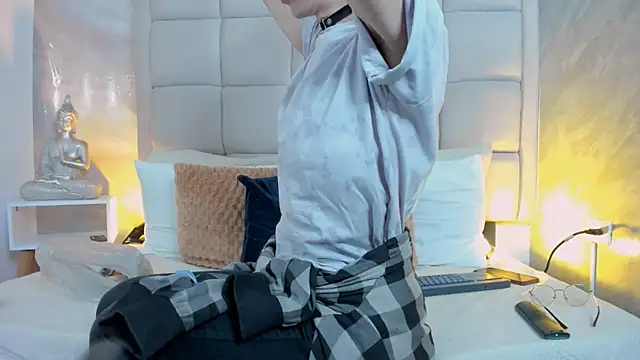 Hecatee 77 online show from 09-13-25, 07:46