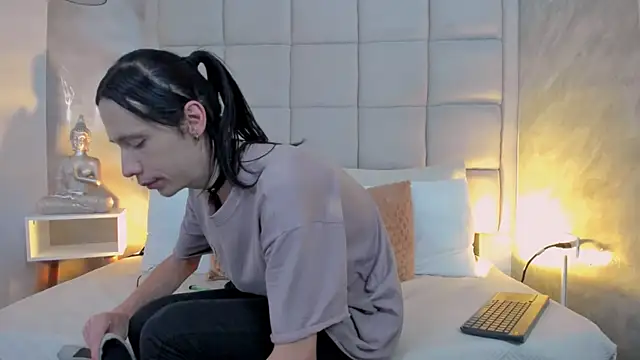 Hecatee 77 online show from 09-16-25, 07:37