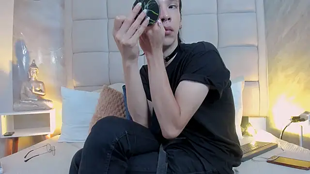 Hecatee 77 online show from 09-17-25, 07:59