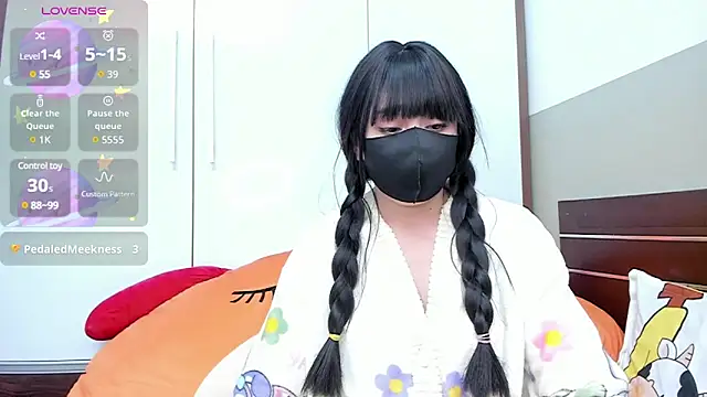 Snapshot of alonelove__ chatting on 02-20-25, 05:44 alonelove online show from 02-20-25, 05:44