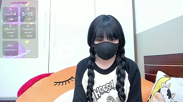 Snapshot of alonelove__ chatting on 03-18-25, 02:25 alonelove online show from 03-18-25, 02:25