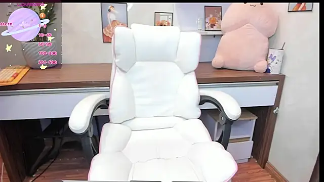 Snapshot of alonelove__ chatting on 10-04-25, 03:26 alonelove online show from 10-04-25, 03:26