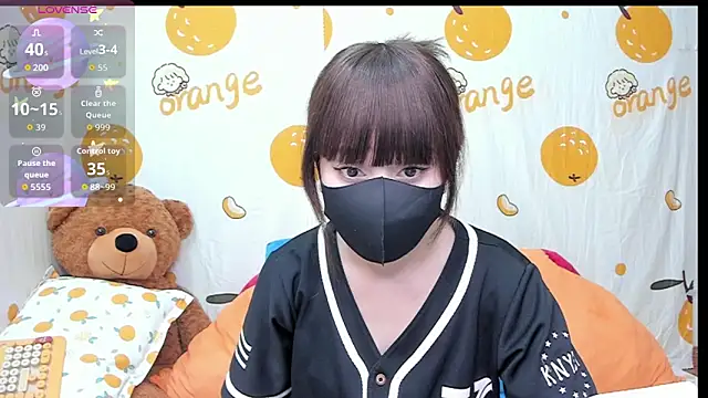 Snapshot of alonelove__ chatting on 10-15-25, 02:22 alonelove online show from 10-15-25, 02:22