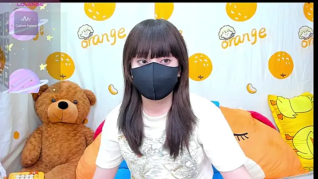 Snapshot of alonelove__ chatting on 10-19-25, 02:23 alonelove online show from 10-19-25, 02:23