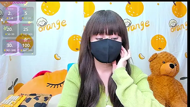 Snapshot of alonelove__ chatting on 10-25-25, 02:30 alonelove online show from 10-25-25, 02:30