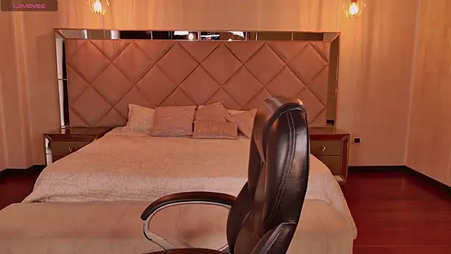 LisaMonroe  online show from 09-08-25, 08:19