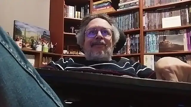 Mandra is a whore online show from 11-10-25, 11:15