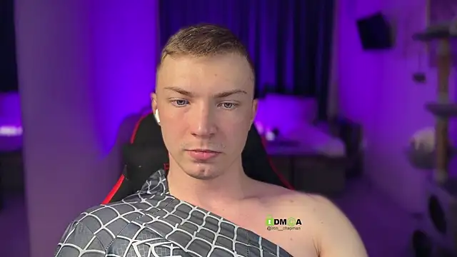 iron  chap online show from 02-12-26, 07:42