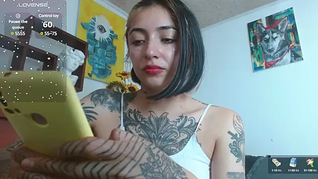 ZoeBakers  online show from 02-18-25, 05:42