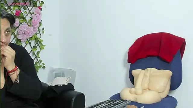 merlyna goldens online show from 11-11-25, 11:27