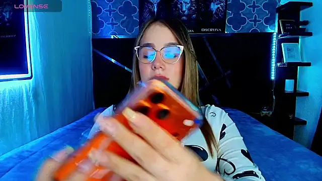 Snapshot of Zoe_olsen chatting on 02-01-26, 09:19 Zoe olsen online show from 02-01-26, 09:19