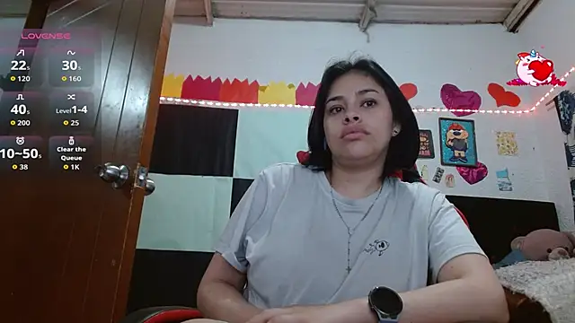 Snapshot of Saray_extrovert_ chatting on 12-03-25, 09:40 Saray extrovert online show from 12-03-25, 09:40