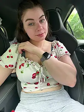 EllyNora online show from 06-04-26, 01:39