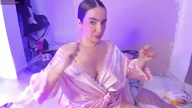Snapshot of rouse_lili chatting on 07-18-26, 11:14 rouse lili online show from 07-18-26, 11:14