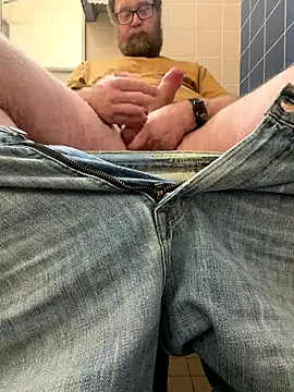 Bigbi6foot5 online show from 12-17-25, 02:01