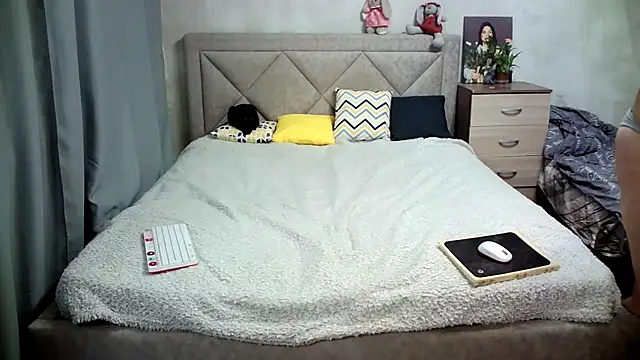 juliettkalen online show from 01-19-25, 07:57