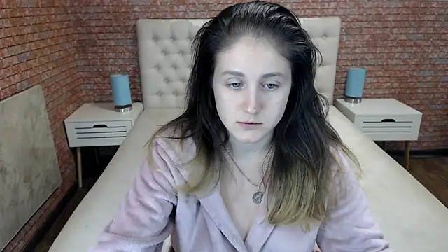 Holliy Cooper online show from 09-30-25, 11:04