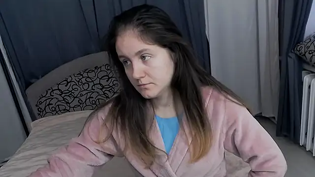 Holliy Cooper online show from 12-05-25, 10:35