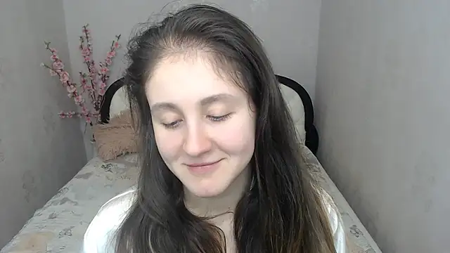 Snapshot of Holliy_Cooper chatting on 12-17-25, 09:59 Holliy Cooper online show from 12-17-25, 09:59