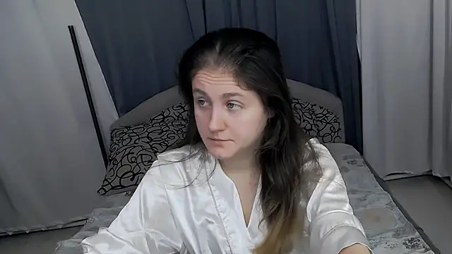 Snapshot of Holliy_Cooper chatting on 12-19-25, 09:05 Holliy Cooper online show from 12-19-25, 09:05